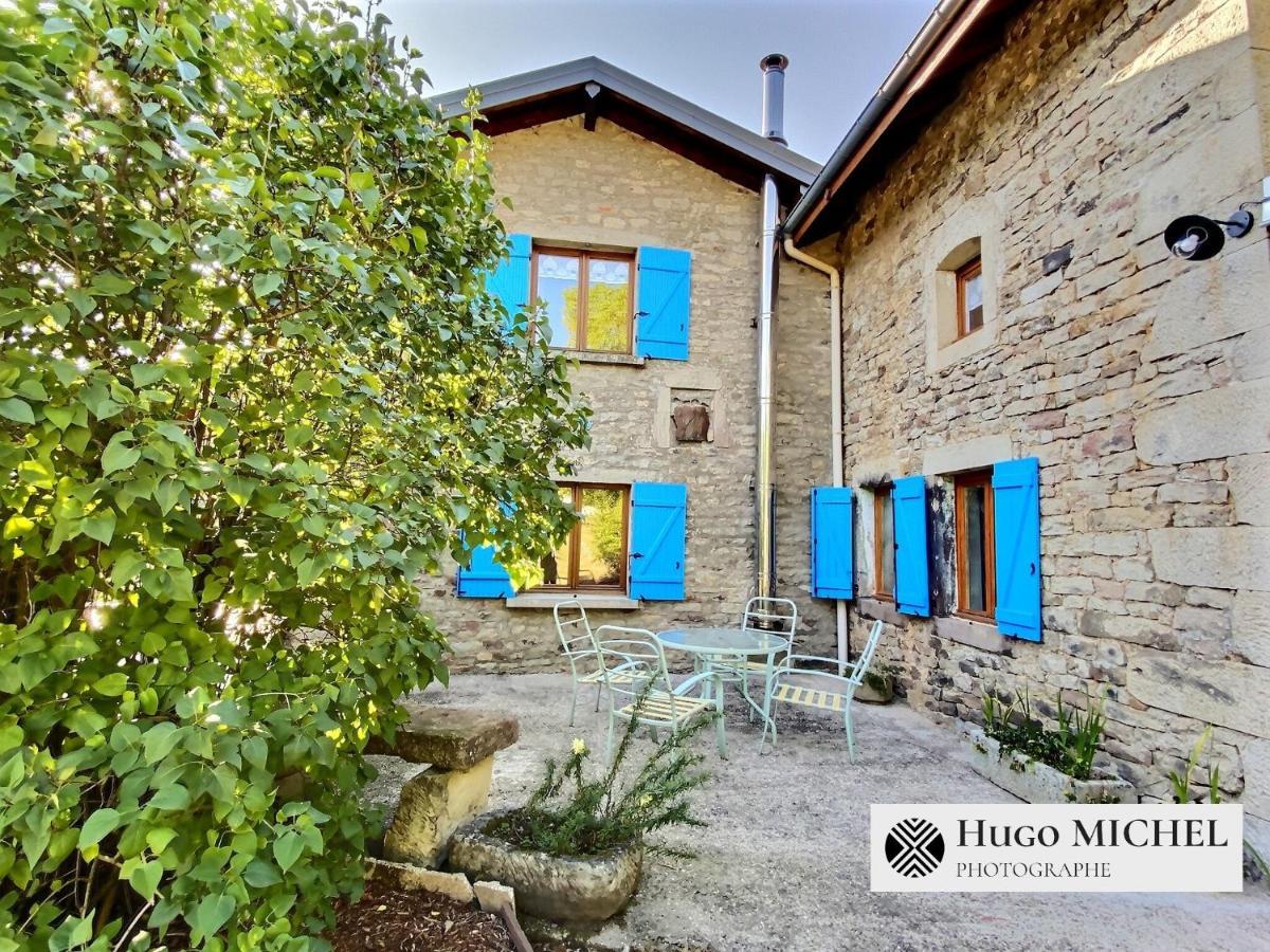 Les Volets Bleus Villa La Chapelle-aux-Bois Exterior foto
